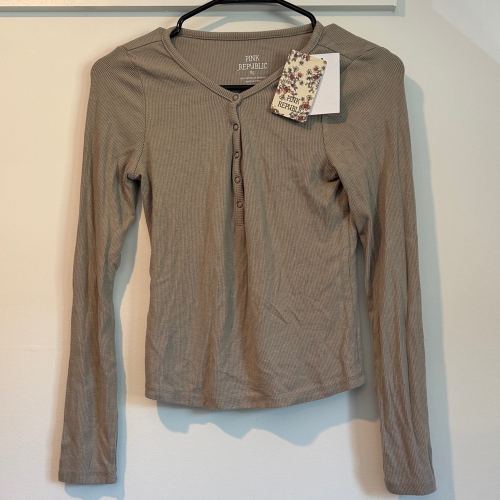 Extra Small Long Sleeve Shirt With Buttons